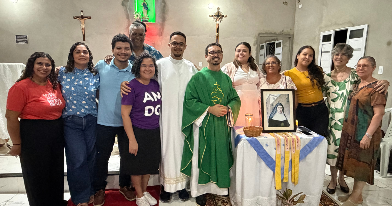 Equipe do Centro MAGIS Inaciano da Juventude participa da celebração em honra a Santa Cândida Maria de Jesus, junto às Filhas de Jesus e à comunidade de Russas (CE).